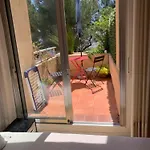 Quarto em Acomodações Particulares D Hôte Avec Clim Terrasse Et Petit Déjeuner Hauteurs De